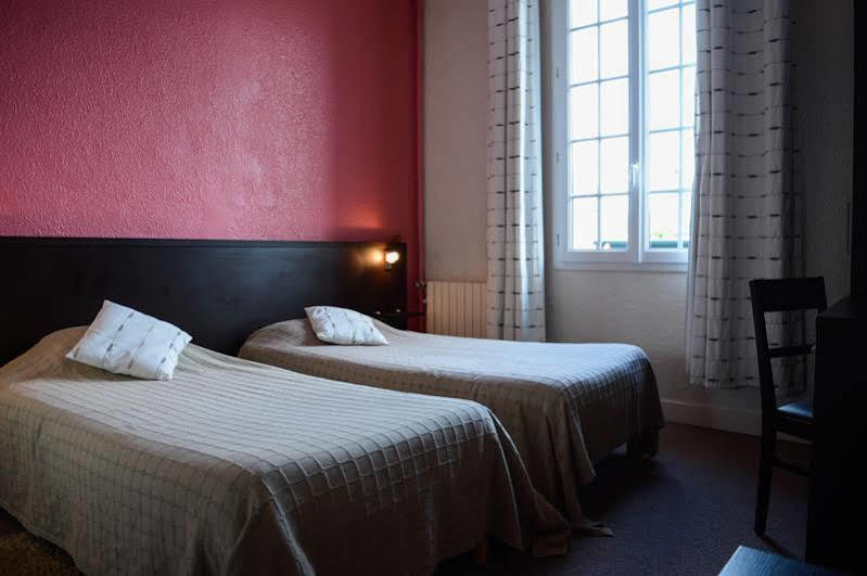 Logis Hotel Restaurant De La Poste Le Mêle-sur-Sarthe Eksteriør billede